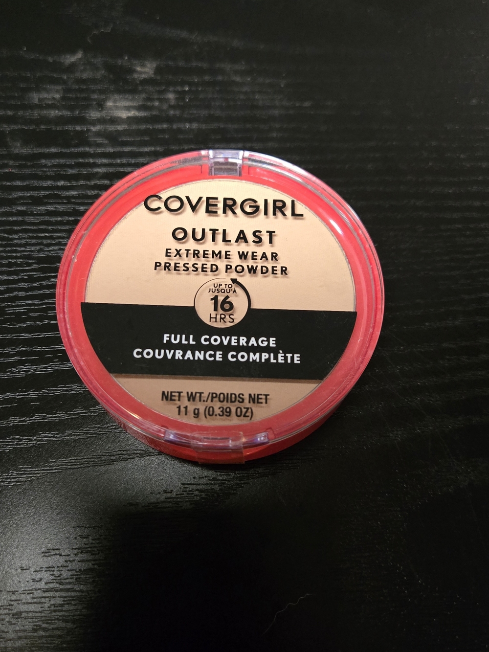 COVERGIRL Outlast Extreme Wear Powder 16Hr — 810 Classic Ivory
